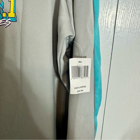 NWT. Disney RunDisney jacket. Size: XL, 3XL - Picture 6 of 16